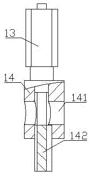 Intelligent staged hydraulic fracturing device for coal bed and method thereof