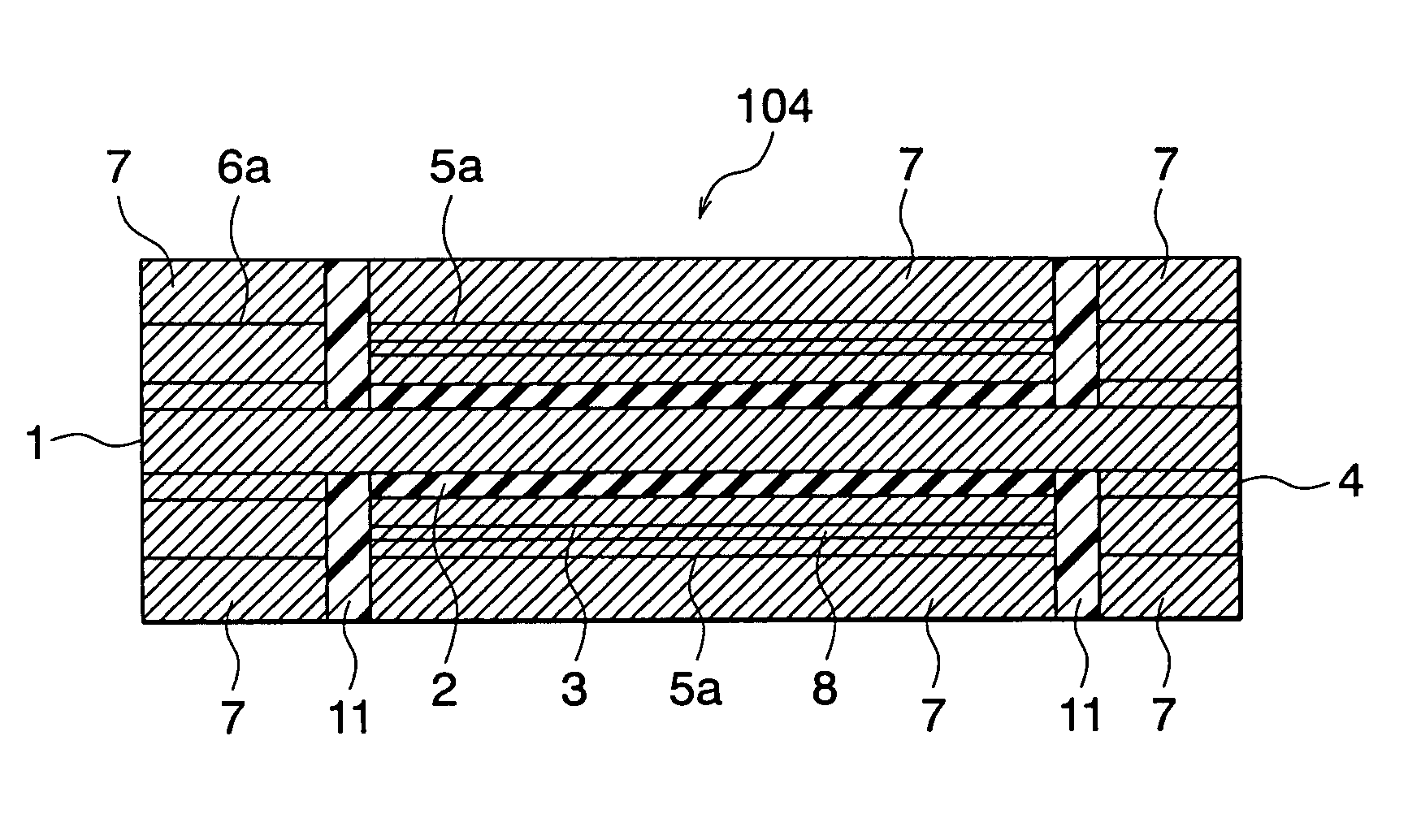 Solid electrolytic capacitor, stacked capacitor using the same, and fabrication method thereof