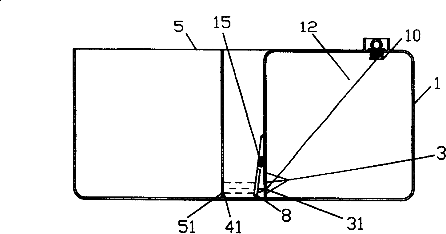 Automatic flower pot watering device