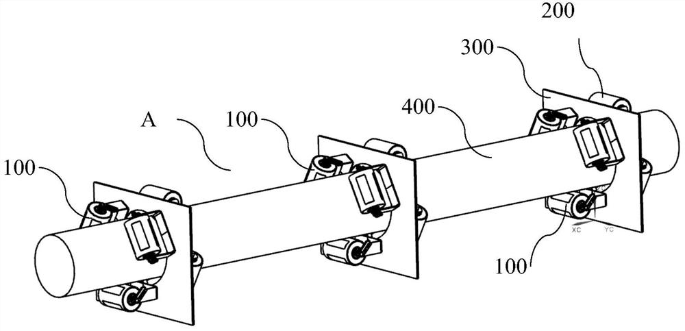 Pipe belt machine and broken belt capturing device thereof