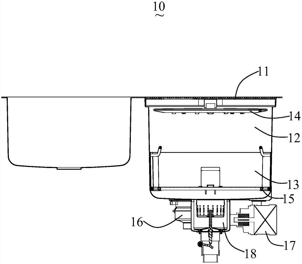 Water-tank-type cleaning machine with bubble cleaning basket