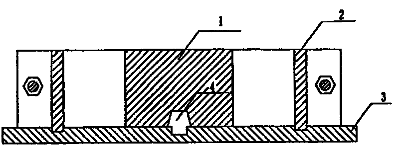 Test method for crack-resistant performance of concrete and outside-square inside-round test apparatus therefor