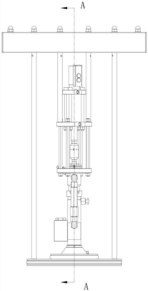 Quantitative glue discharging feeder