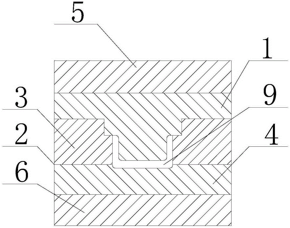 Hot pressing die without ejection rod traces on surfaces of products