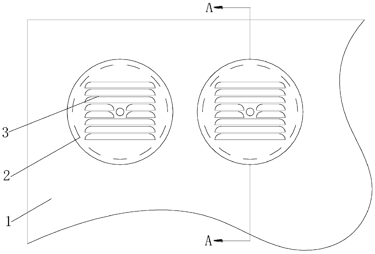 Rotary bus battery compartment heat dissipation grille and automatic rain-proof wind-increasing heat dissipation control method