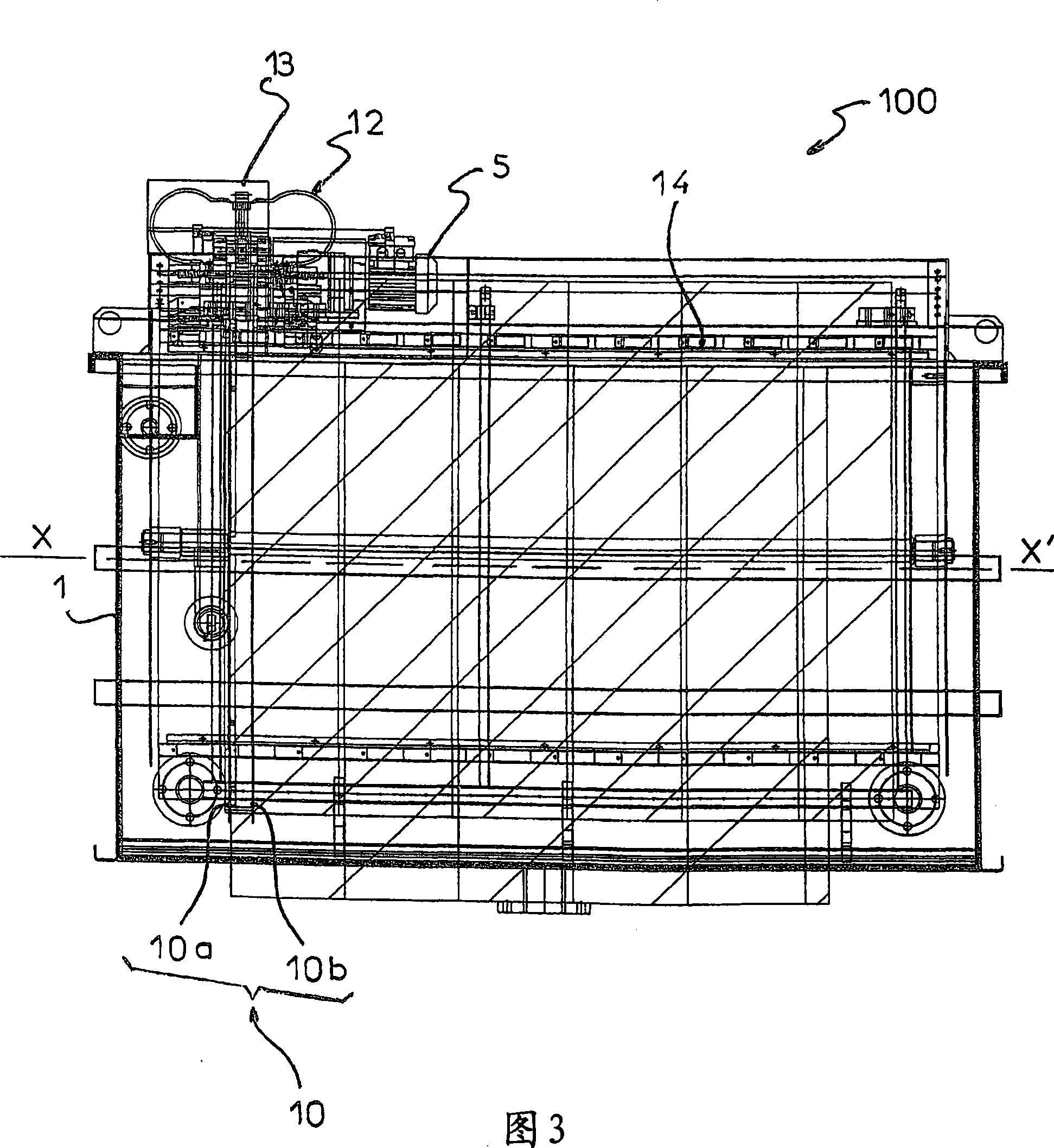 Surface treatment installation for metallic parts, particularly by electrolysis