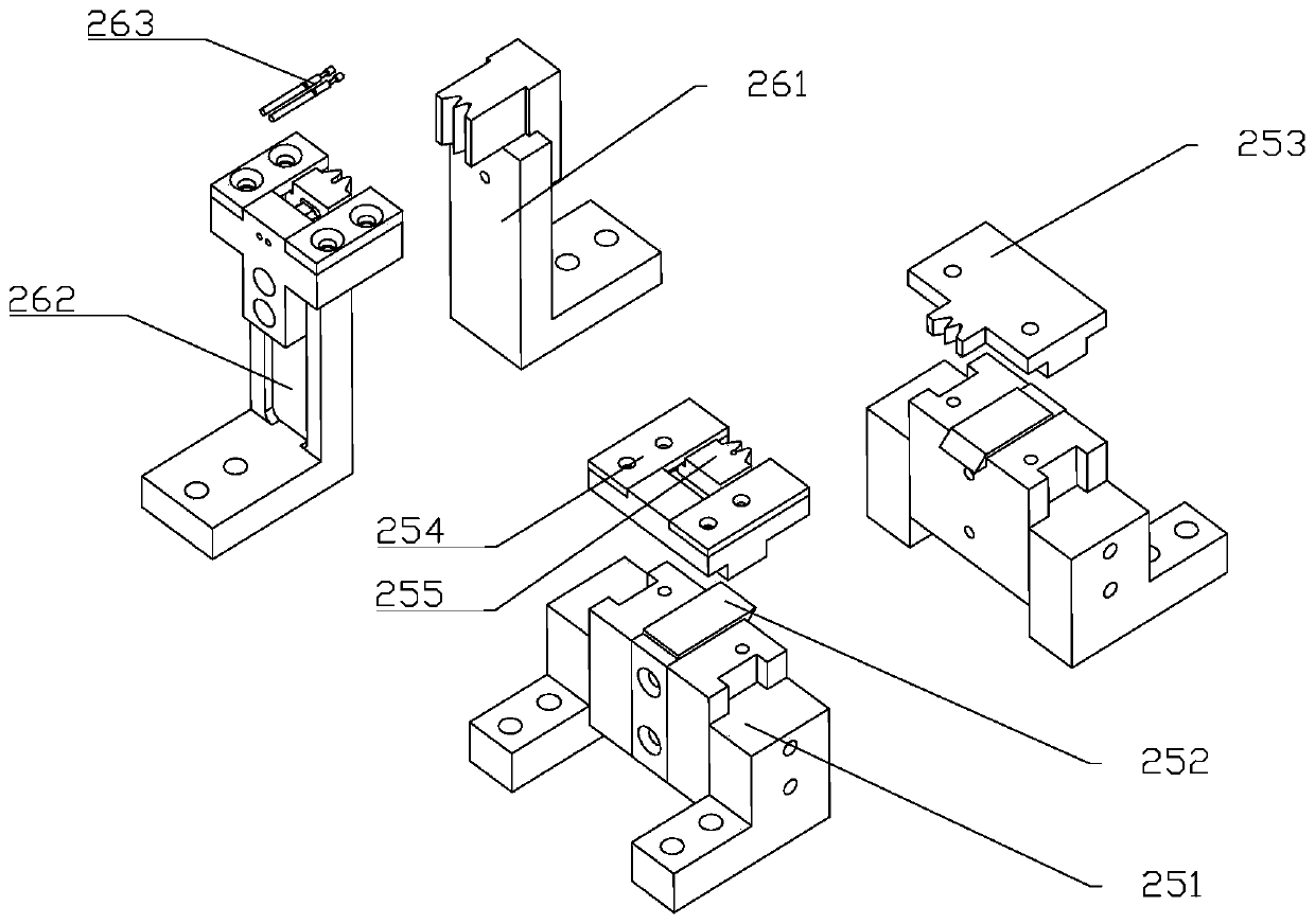 Capacitor feeding device for capacitor set assembly equipment