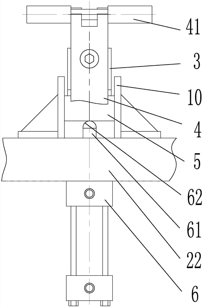 Bearing ring blank cold rolling follow-up supporting device