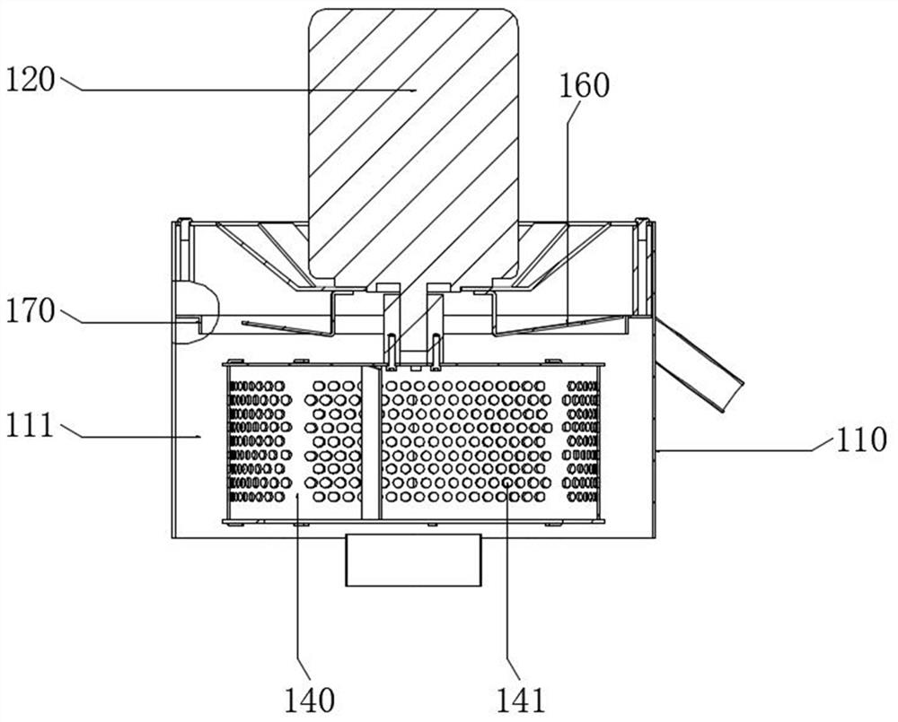 Oil mist pre-recovery device with compression structure and forced isolation function