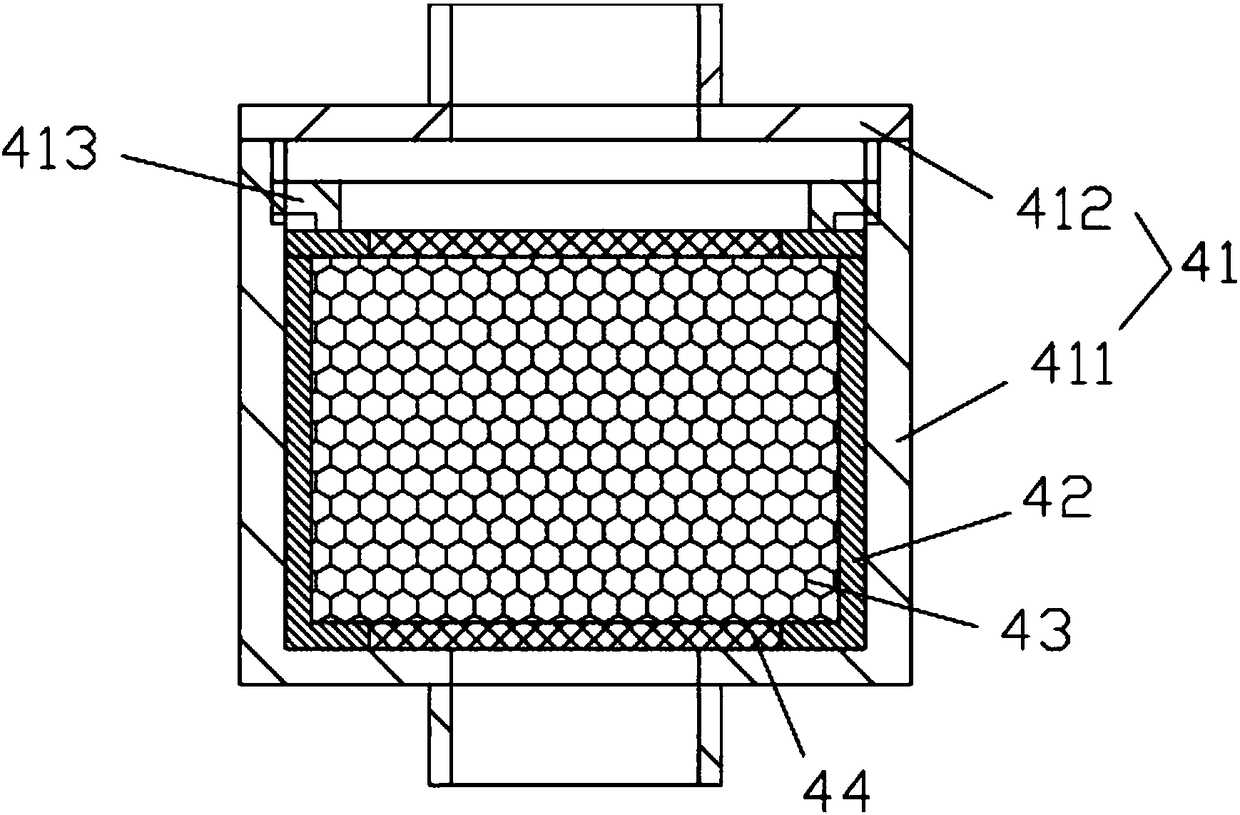 A purification, detection and purification device for uranium-contaminated groundwater