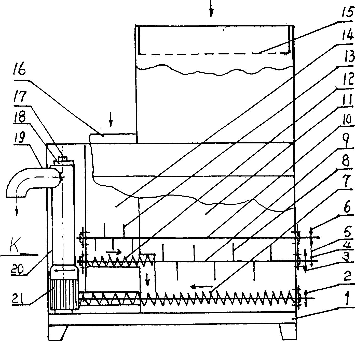 Continuous automatic dough kneading machine