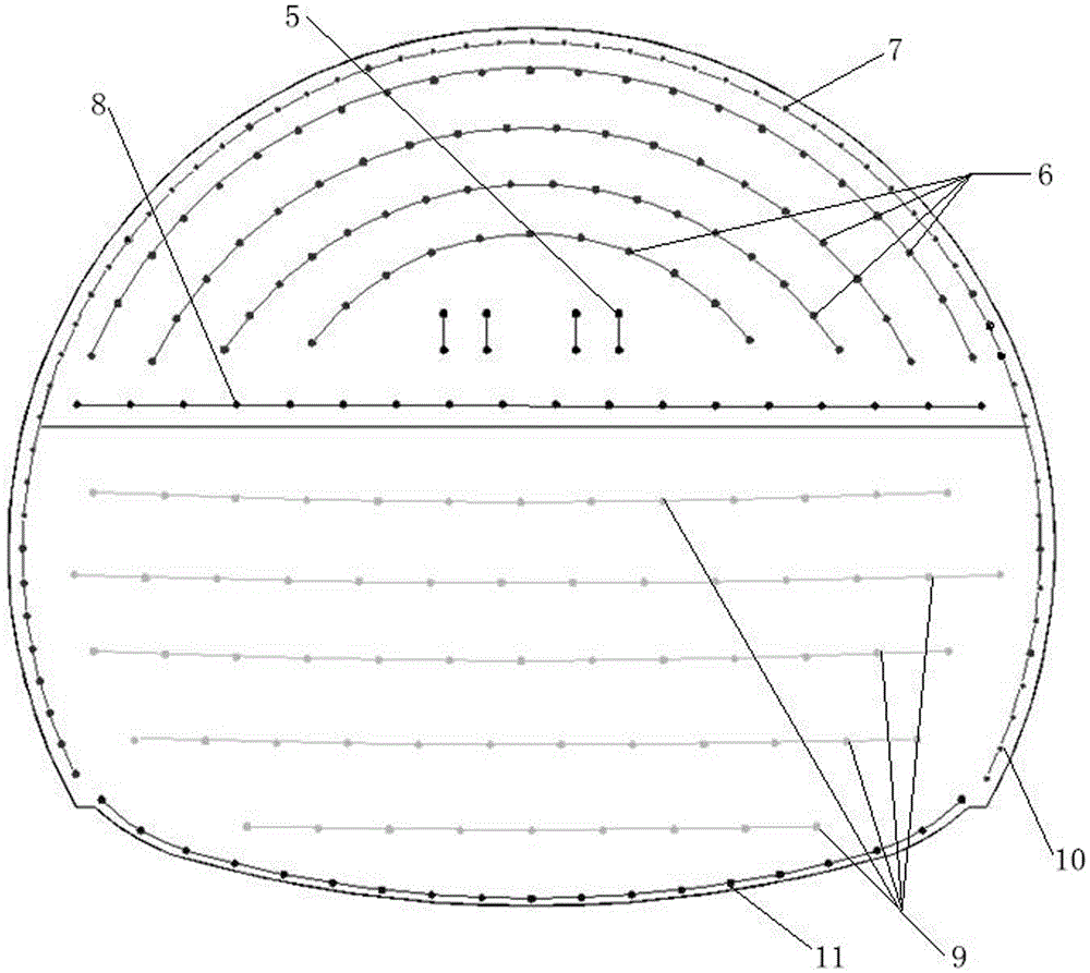 Method for blasting construction of upper and lower fracture surfaces in IV/V-class surrounding rock through three-arm jumbo drill