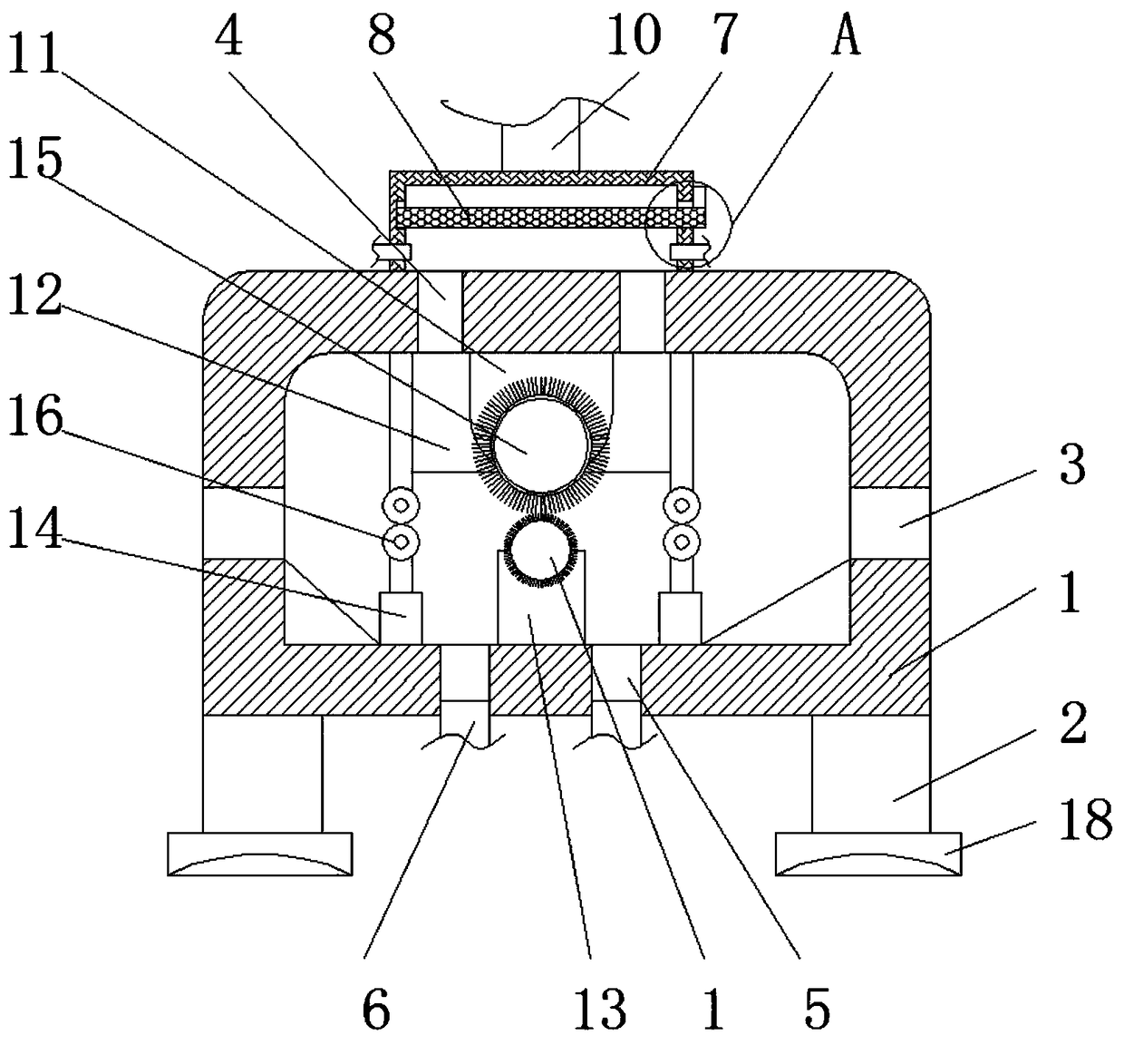 Fluff cleaning device for textile processing table