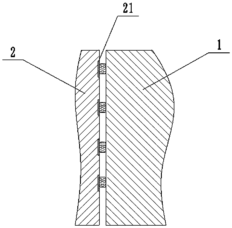 Gap sealing structure and bearing