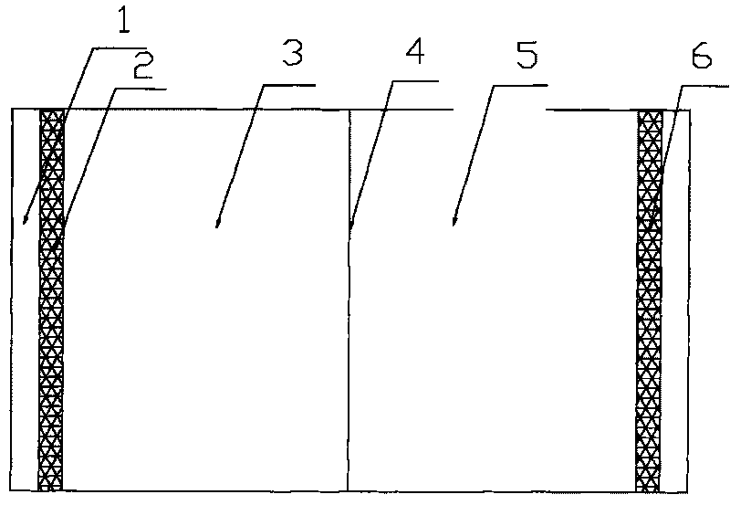 Algous cathodal double-chamber microbiological fuel cell and application thereof