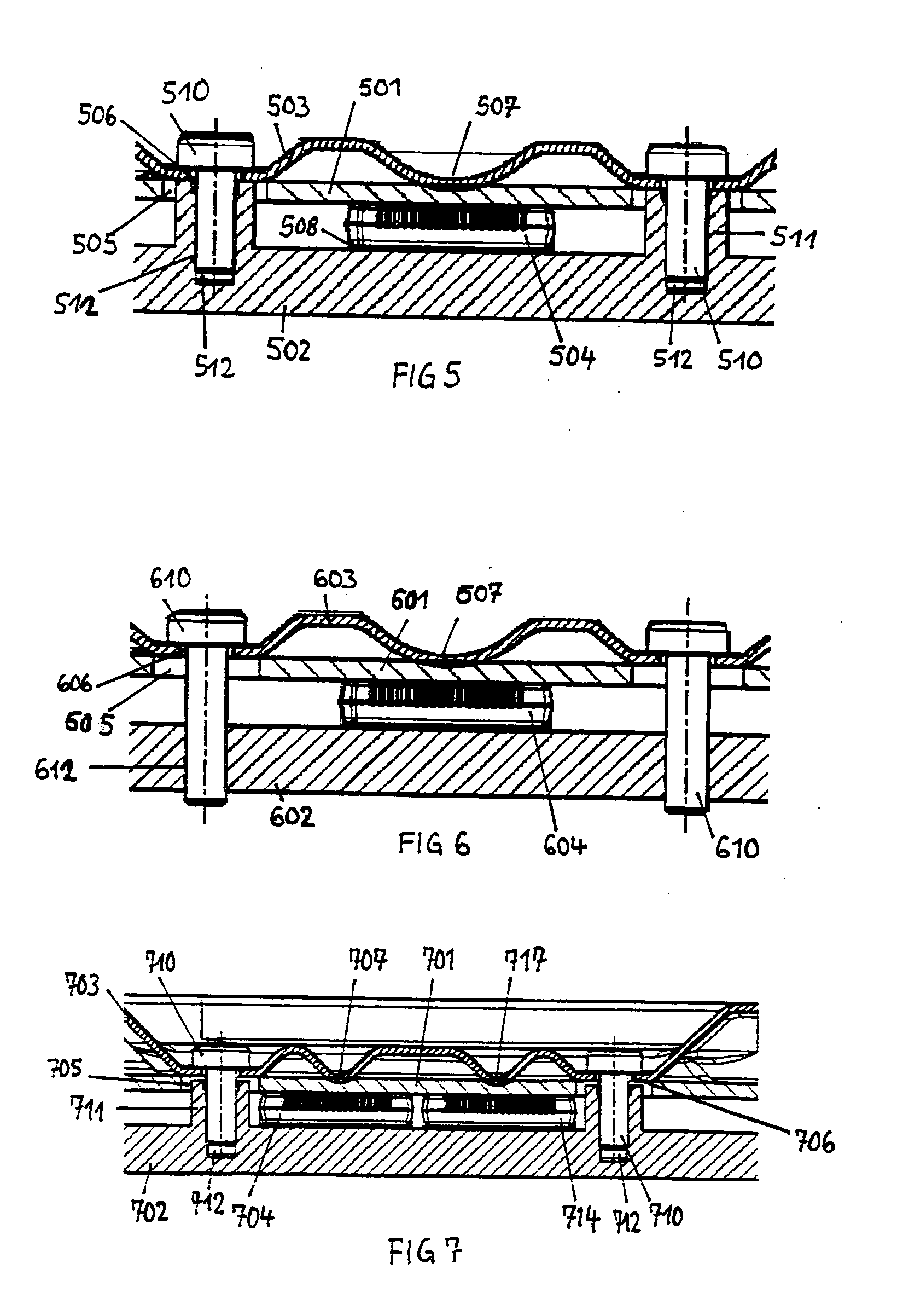 Apparatus for cooling semiconductor devices attached to a printed circuit board