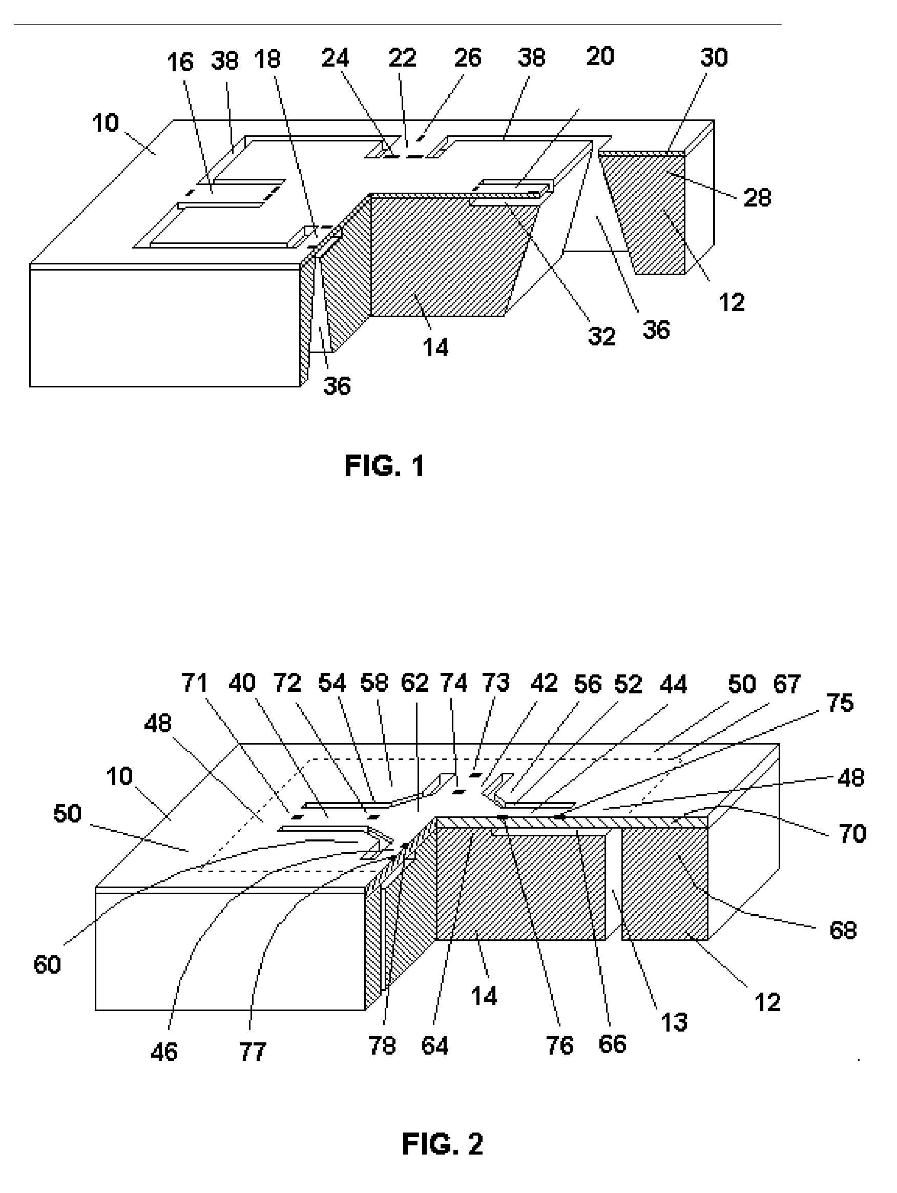 Three-axis integrated MEMS accelerometer