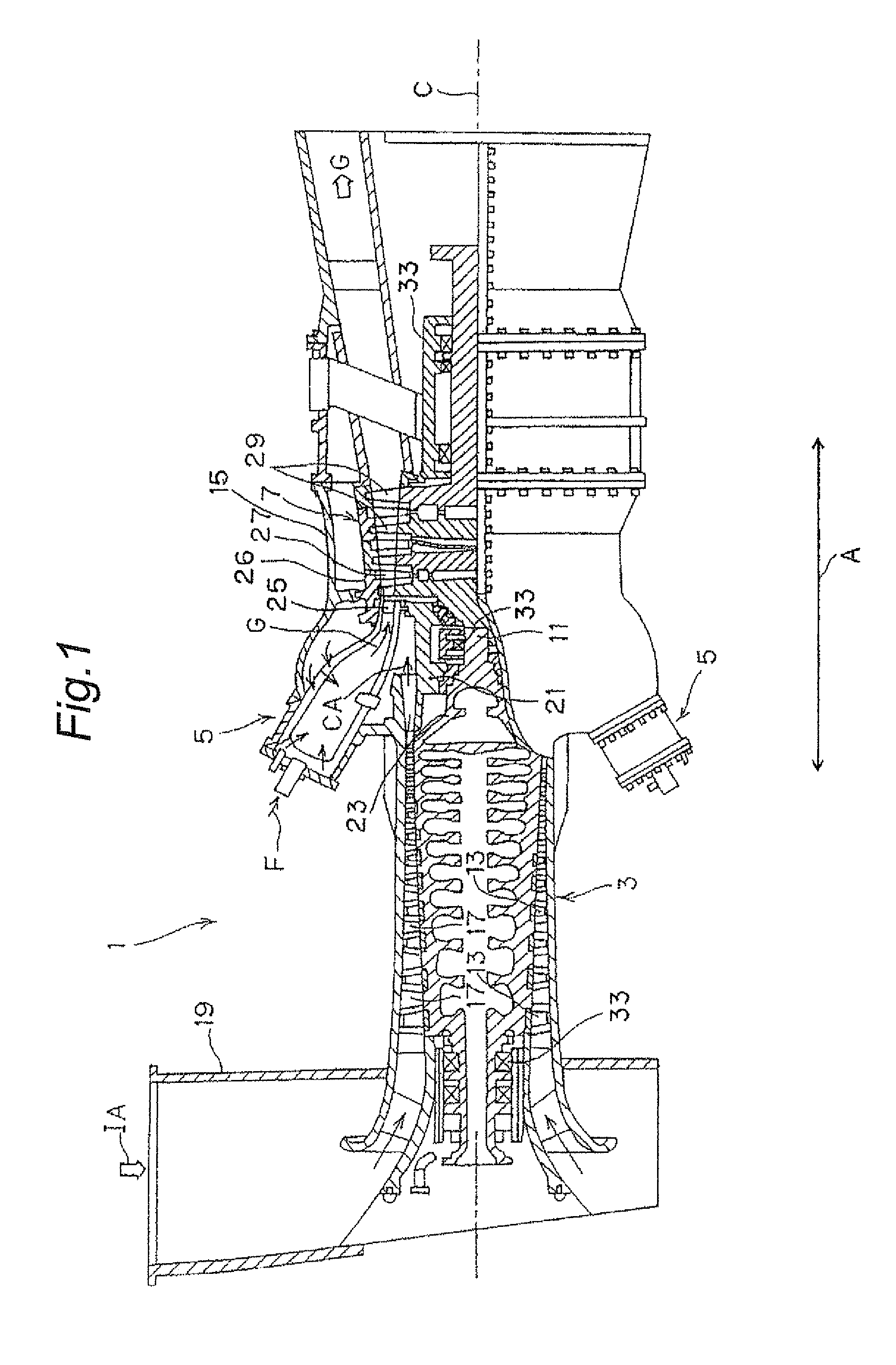 Sealing arrangement and gas turbine engine with the sealing arrangement