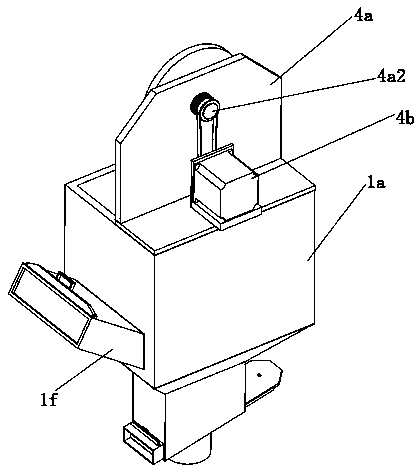 Crushing and grinding device for discarded brick