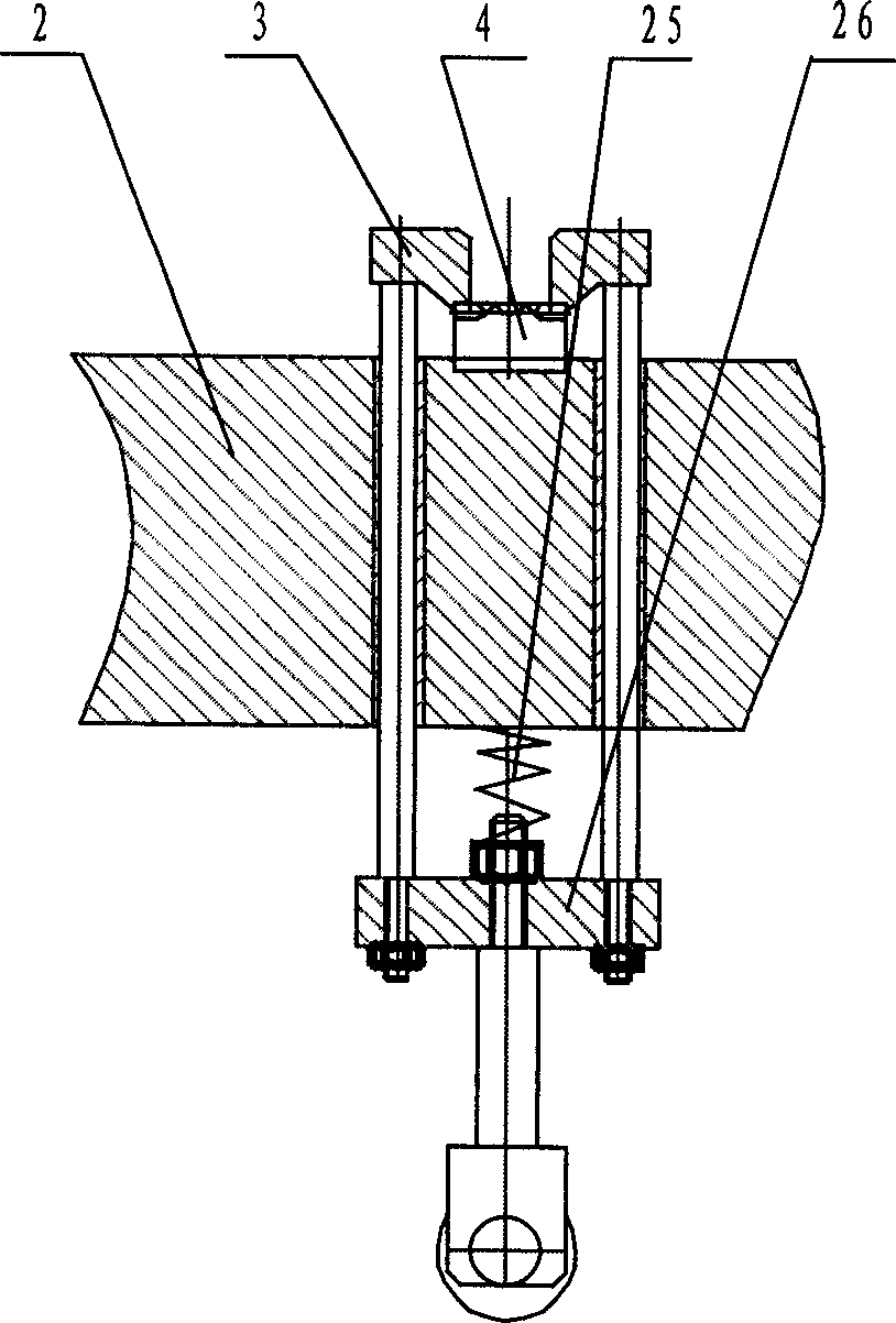 Automatic assembling mechanism for long tail clamp