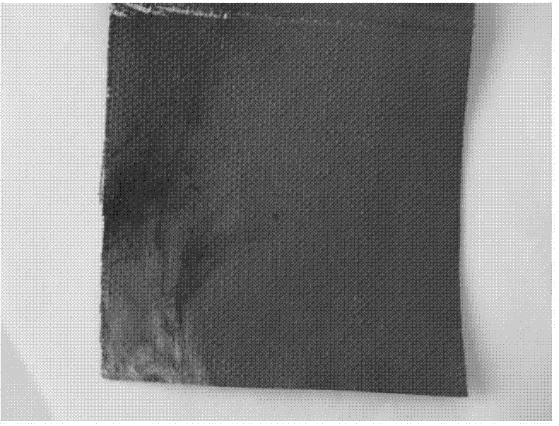 Heat-insulating and ablation-resistant glass fiber fabric and preparation method thereof