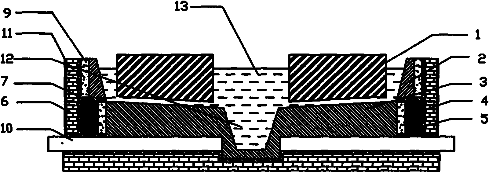 Bottom cathode diversion type rare earth electrolysis cell