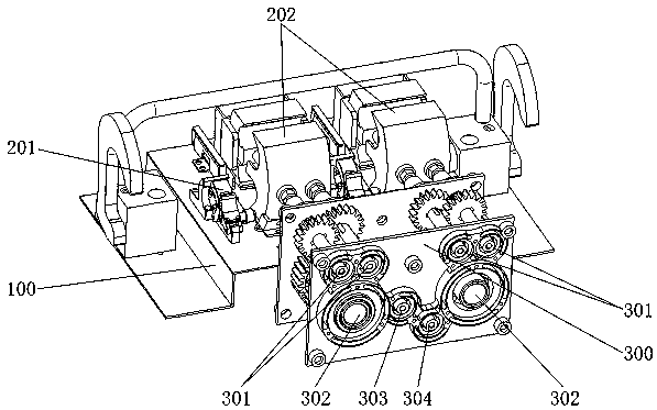 High-safety puncture wire clamp tightening device suitable for live working robot