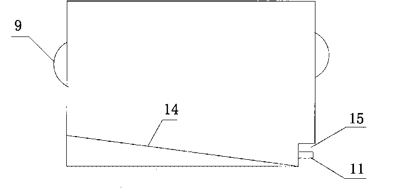 Membrane oxygenation type container for transporting aquatic living bodies