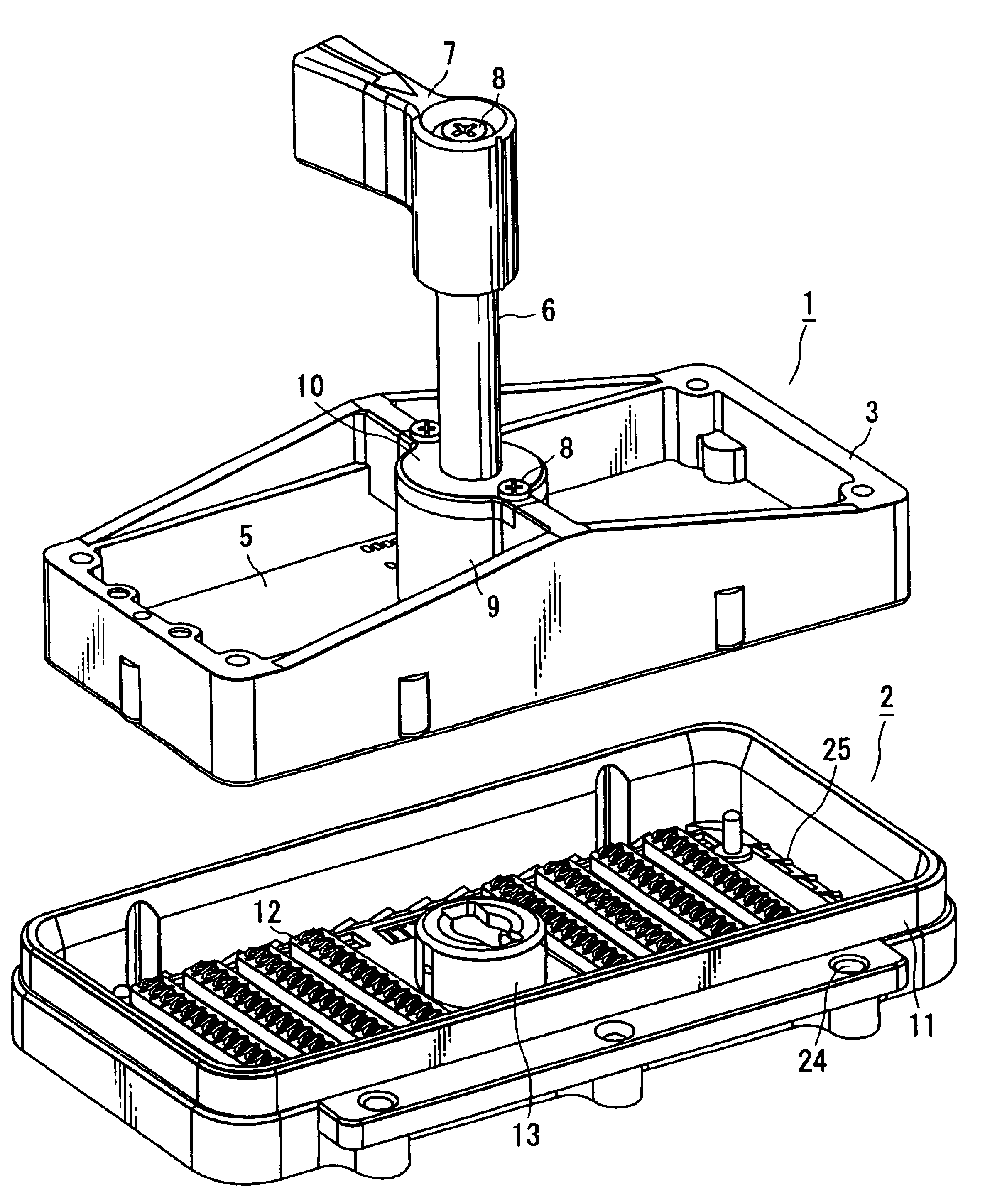 Multicore connector for connecting a plurality of contact pads of a circuit board to a plurality of contacts in a one-to-one correspondence