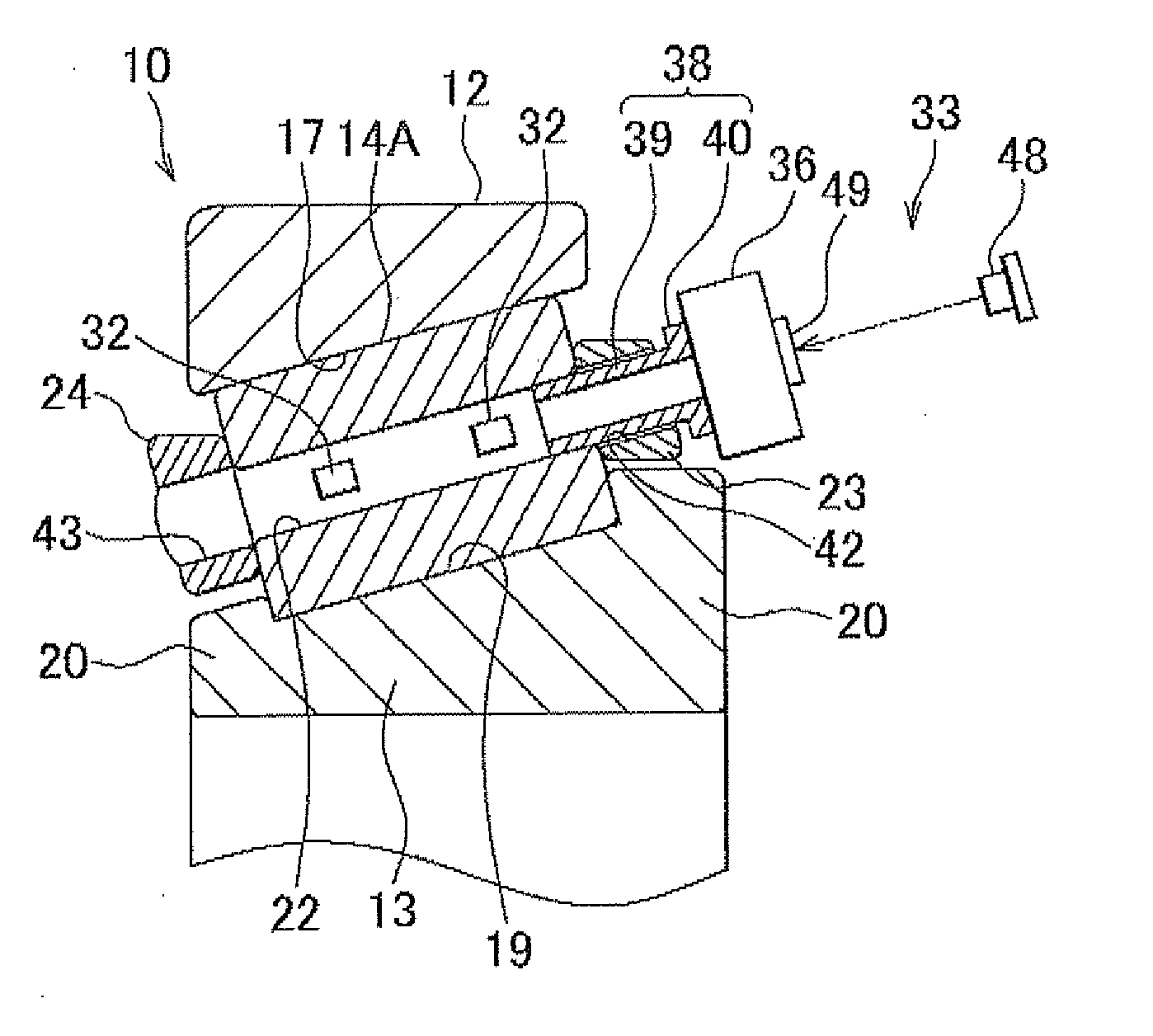 Load detecting device for roller bearing and roller bearing apparatus