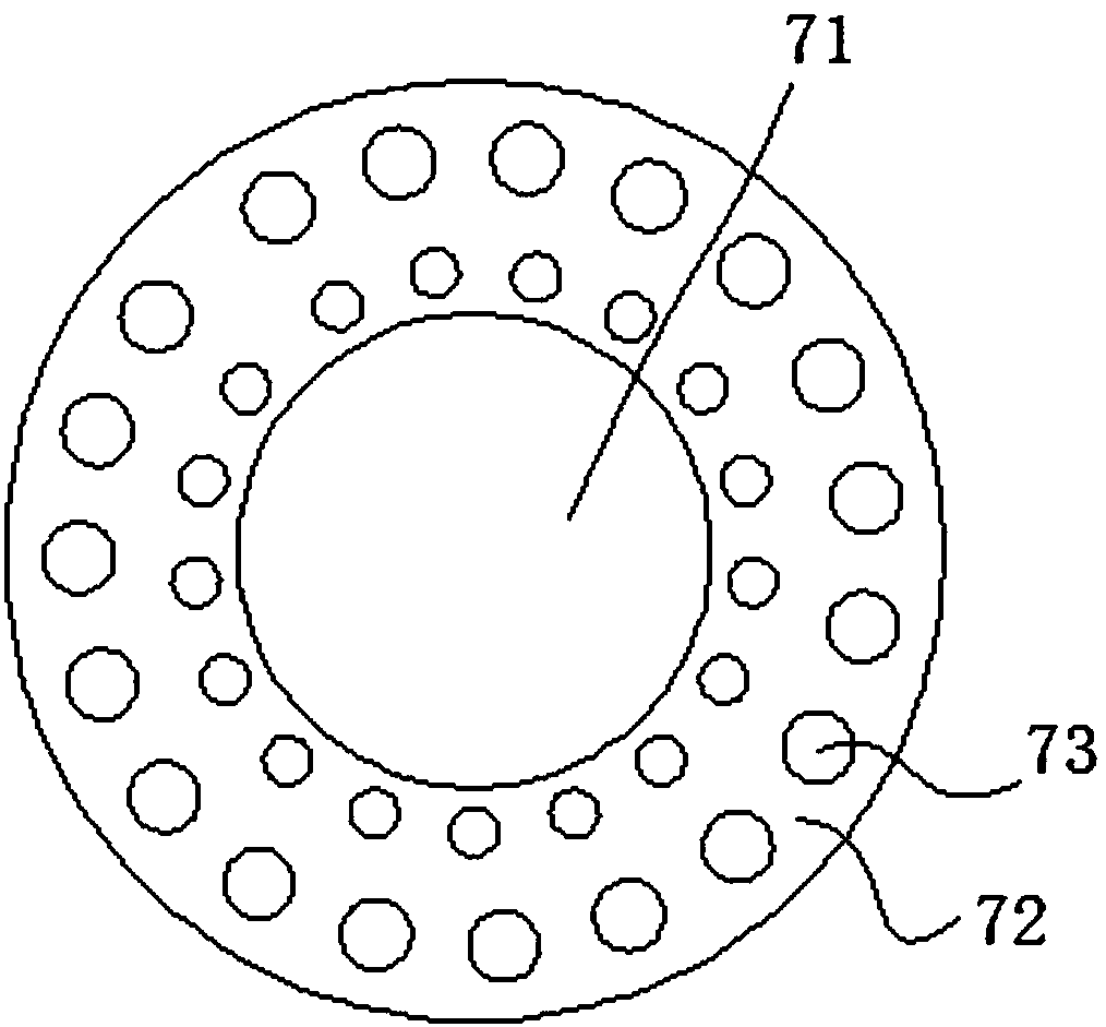 Layering type solid-liquid extracting device