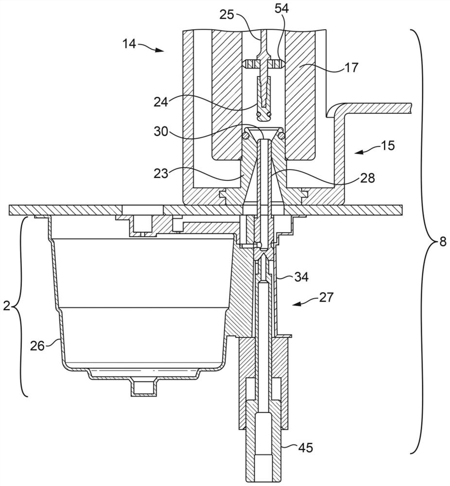 Apparatus and method for preparing a beverage from a liquid supplied by a machine to a package