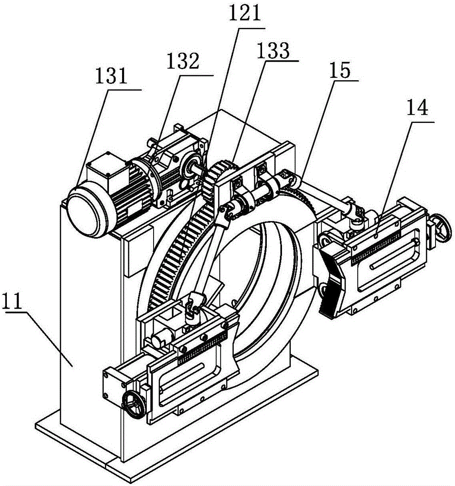 Double-direction synchronous rotating and clamping device for steel pipe cutting