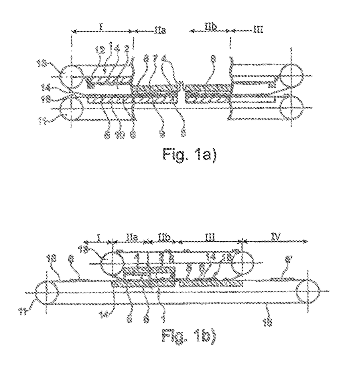 Device and method for producing composite sheets while forming a vacuum bag