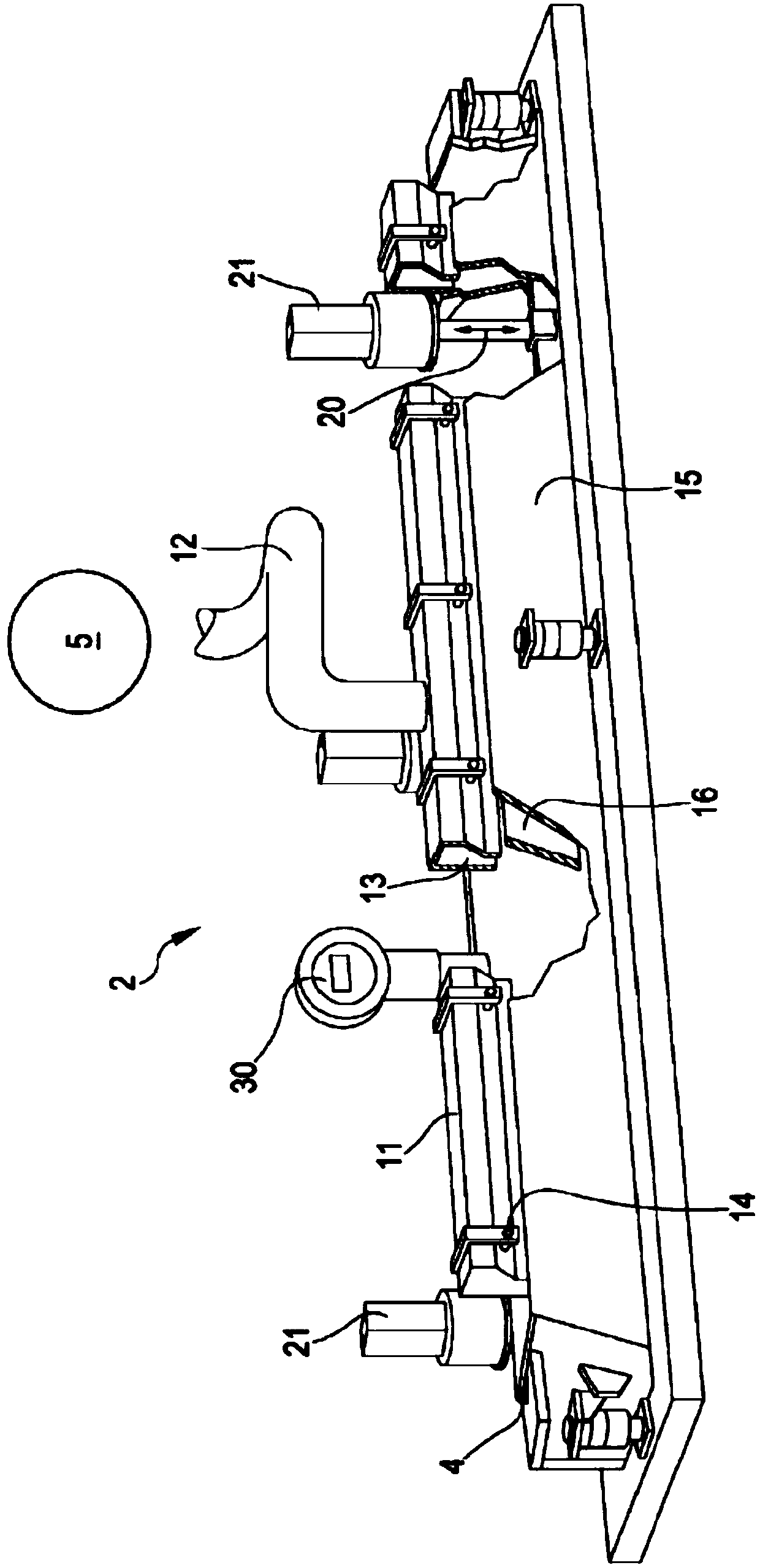 Casting equipment for the production of cast webs of homogenized tobacco material