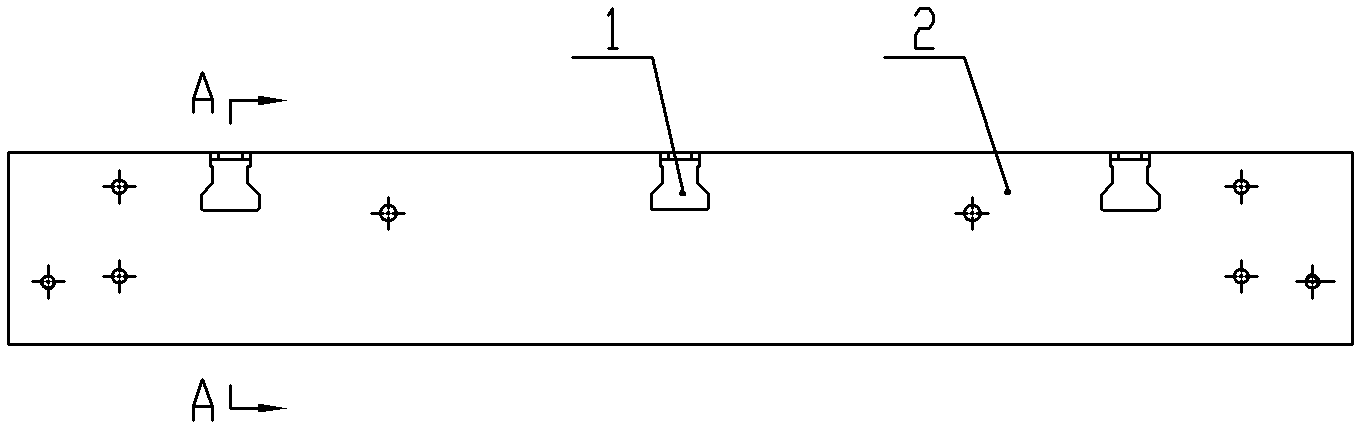 Full face type pulling plate and clamping piece structure