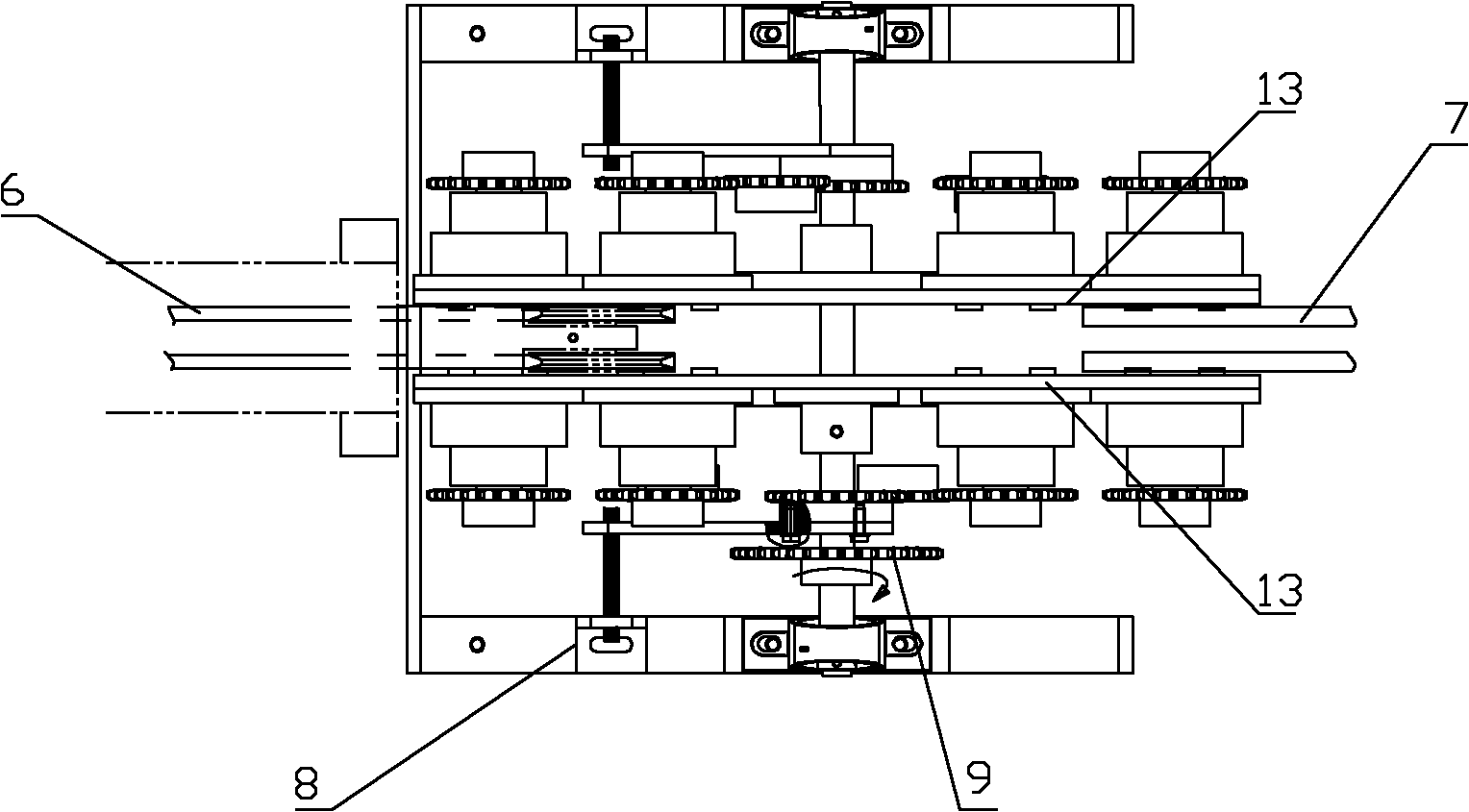 Automatic stacking mechanism of flaker