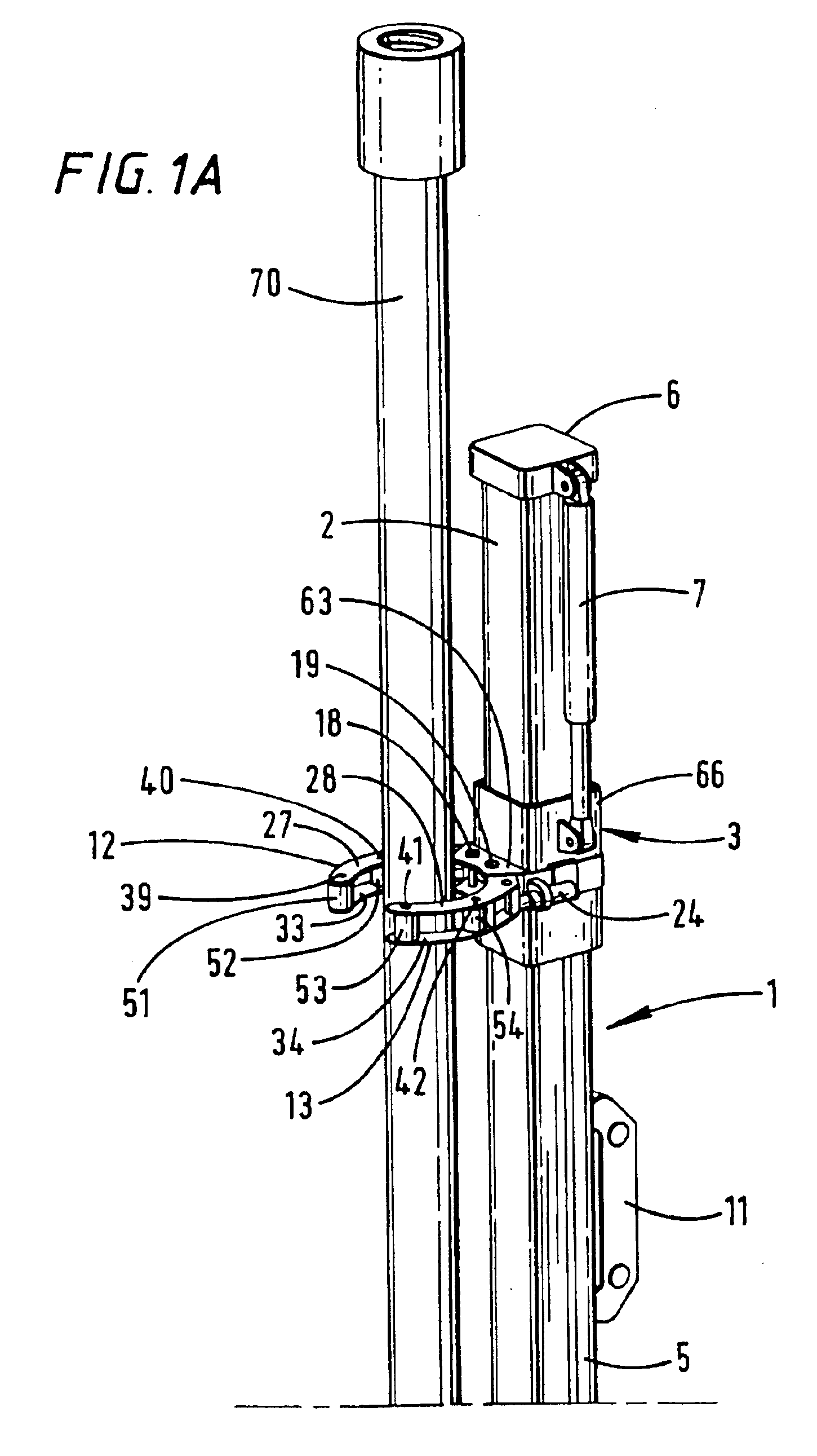 Apparatus and method for handling of tubulars