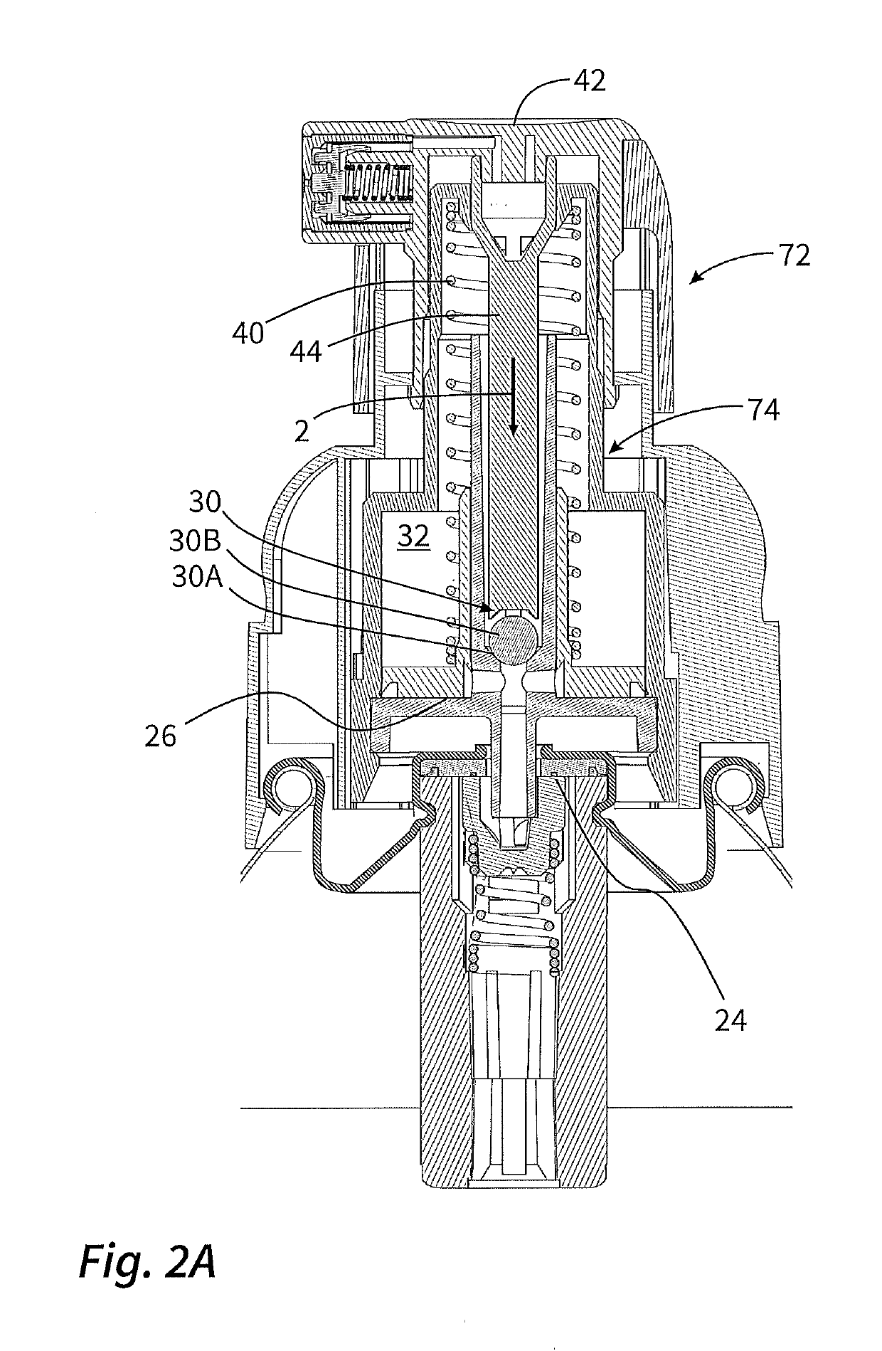 Dispenser for discharging liquids, and operating method therefor