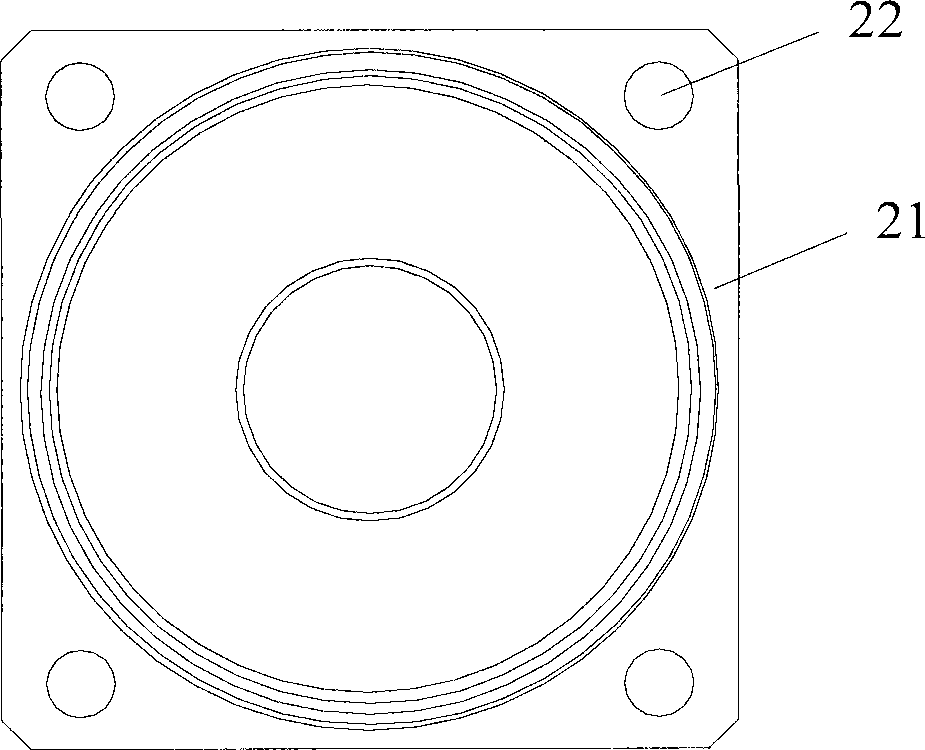 Oil filter capable of controlling pressure fluctuation