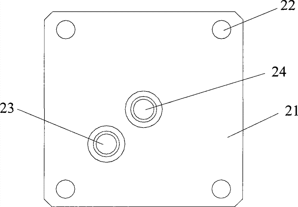 Oil filter capable of controlling pressure fluctuation