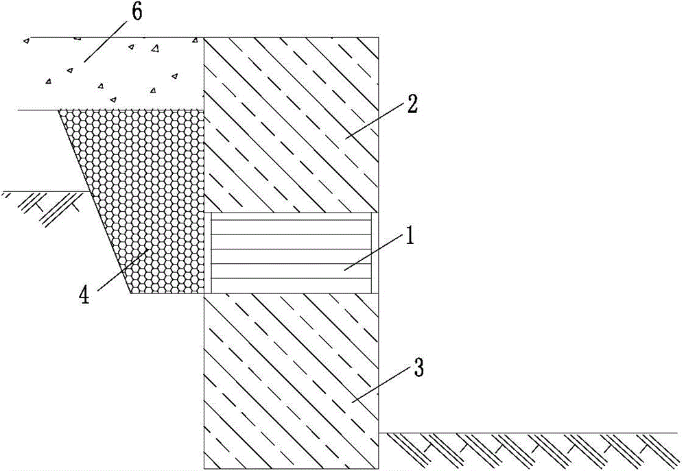 Shock-isolating connecting structure adaptable to rural buildings and construction method of shock isolating layer