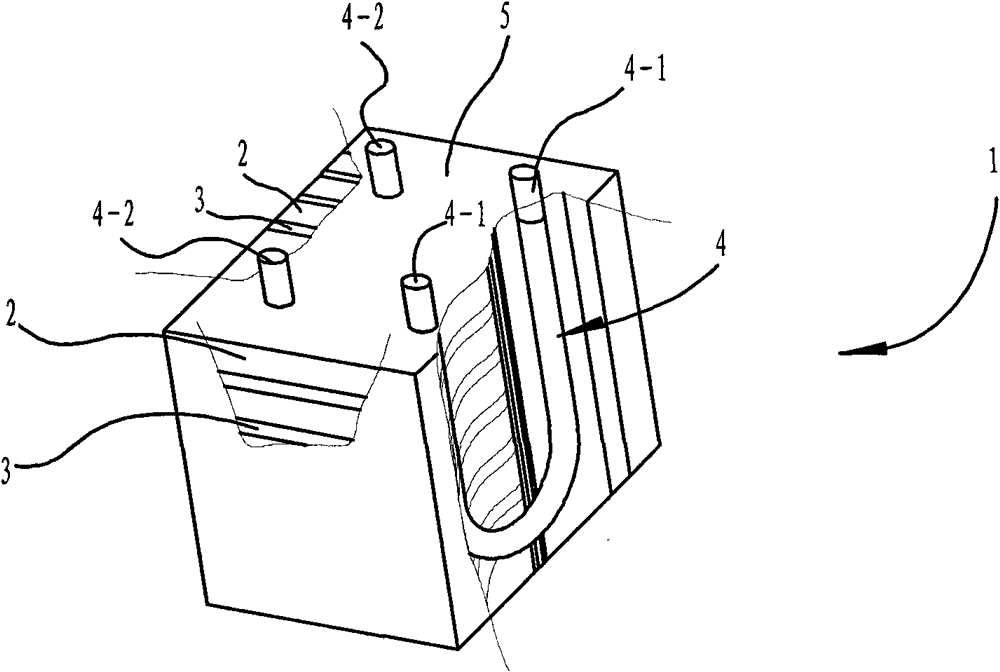 Solid heat storage structure and processing method