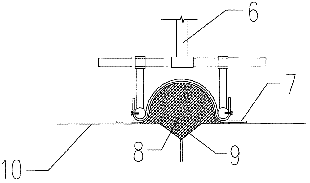 Flexible packing former for concrete face rockfill dam face