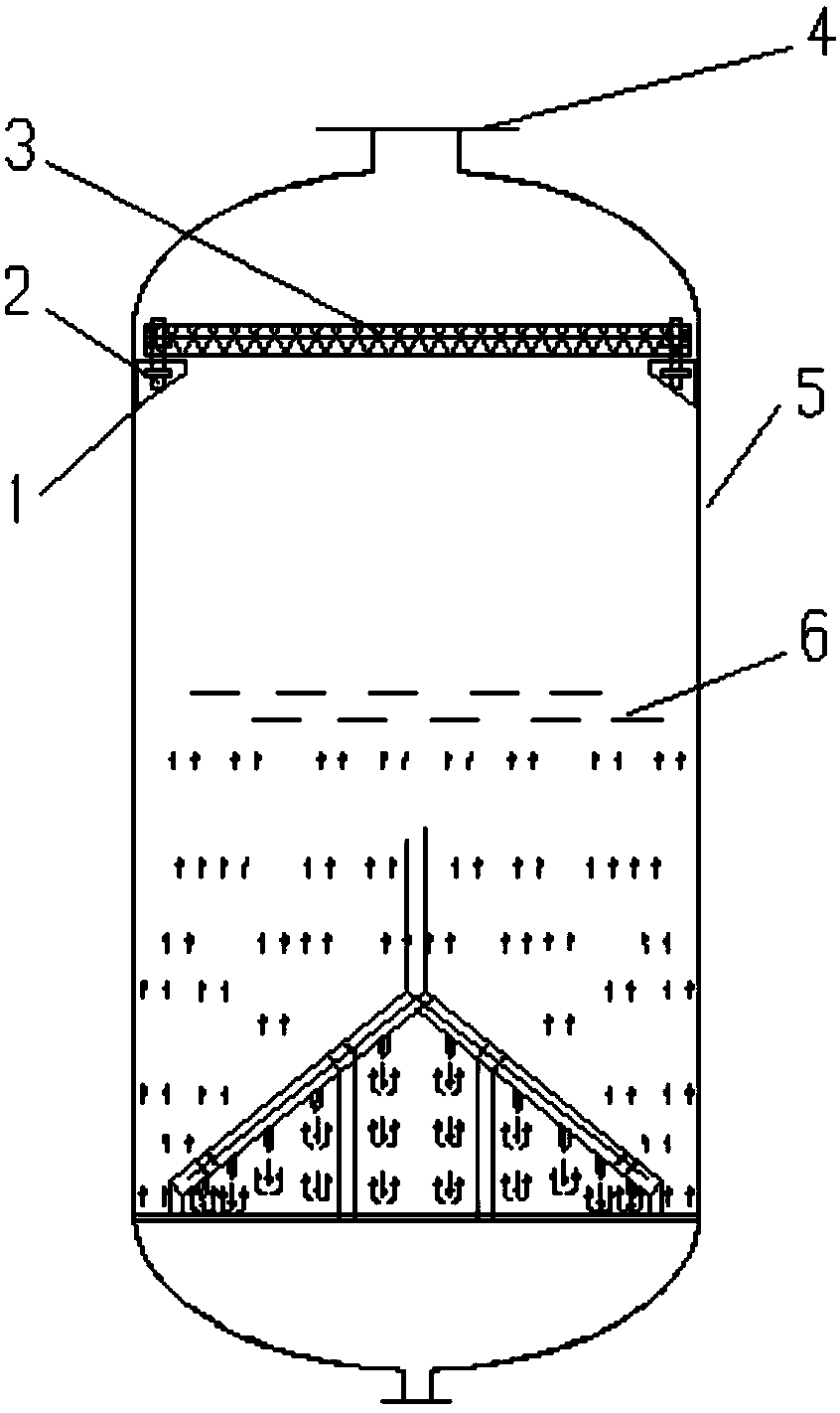 A gas demister for acetylene hydrogenation to ethylene slurry bed