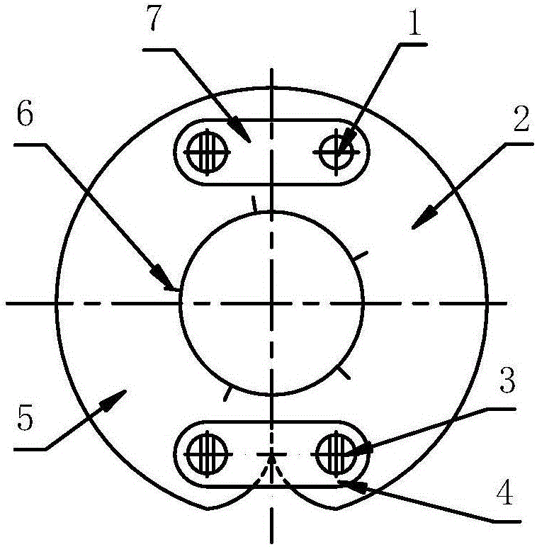 Installation tool for helical strakes in marine riser vortex-induced vibration restraining test