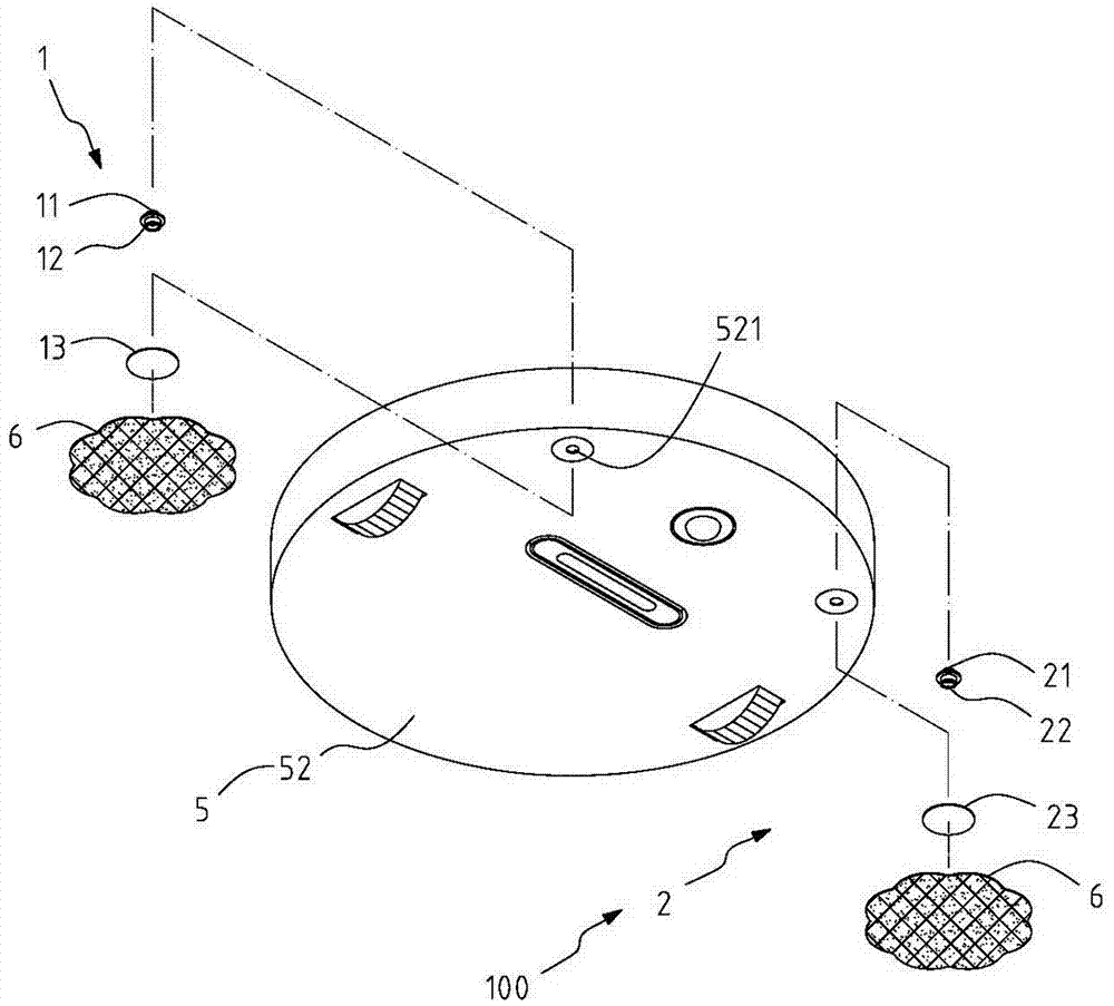 Rotary cleaning device on bottom of dust collector