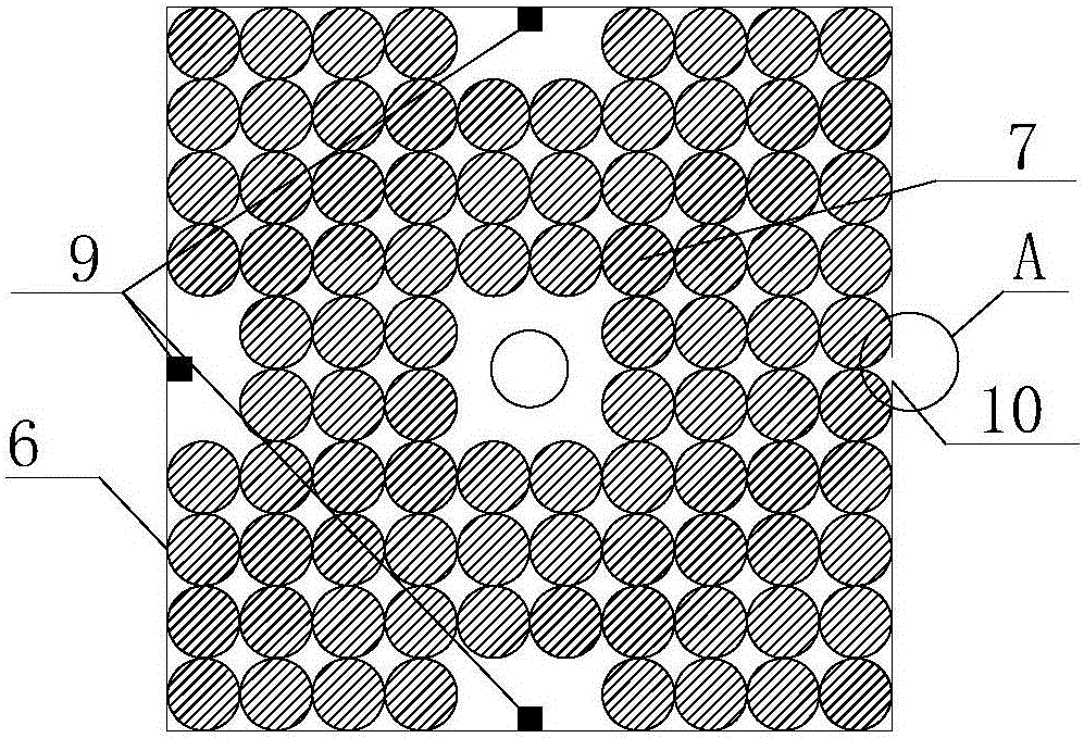 Large deformation pallet for tunnel surrounding rock deformation monitoring