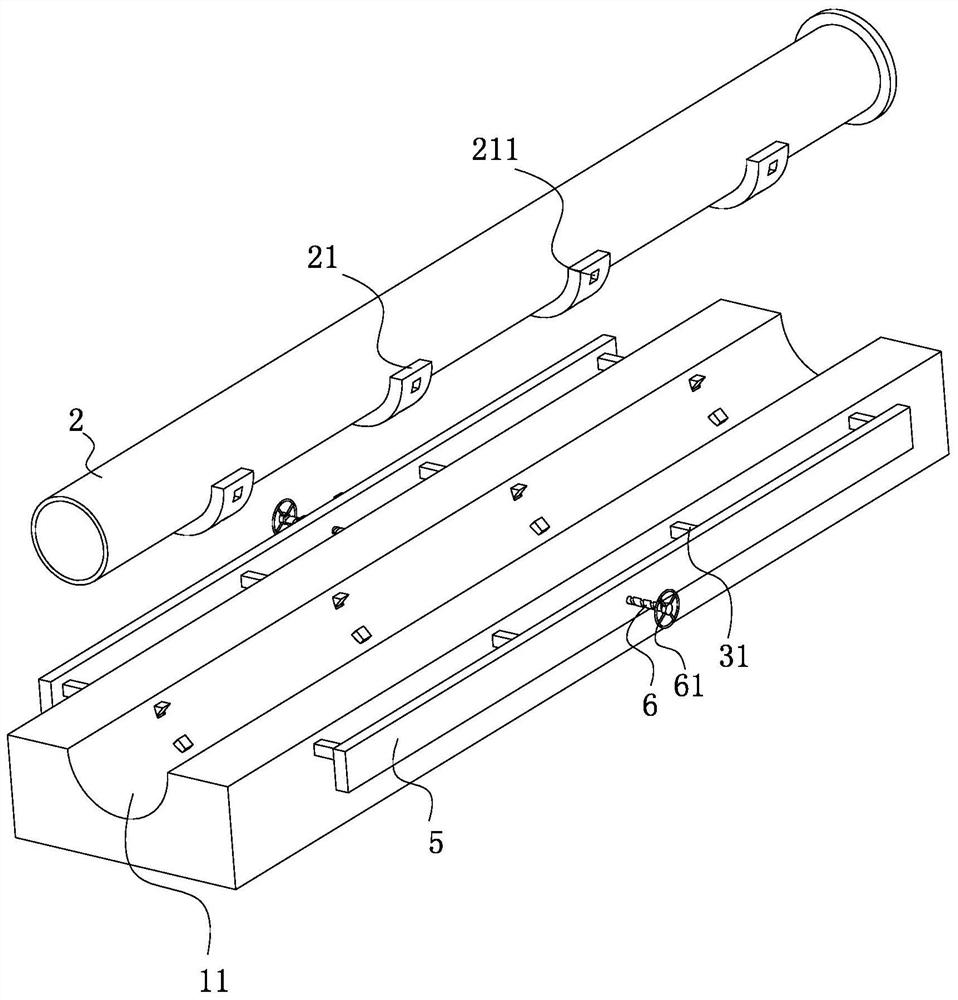 A municipal pipeline construction structure and method thereof