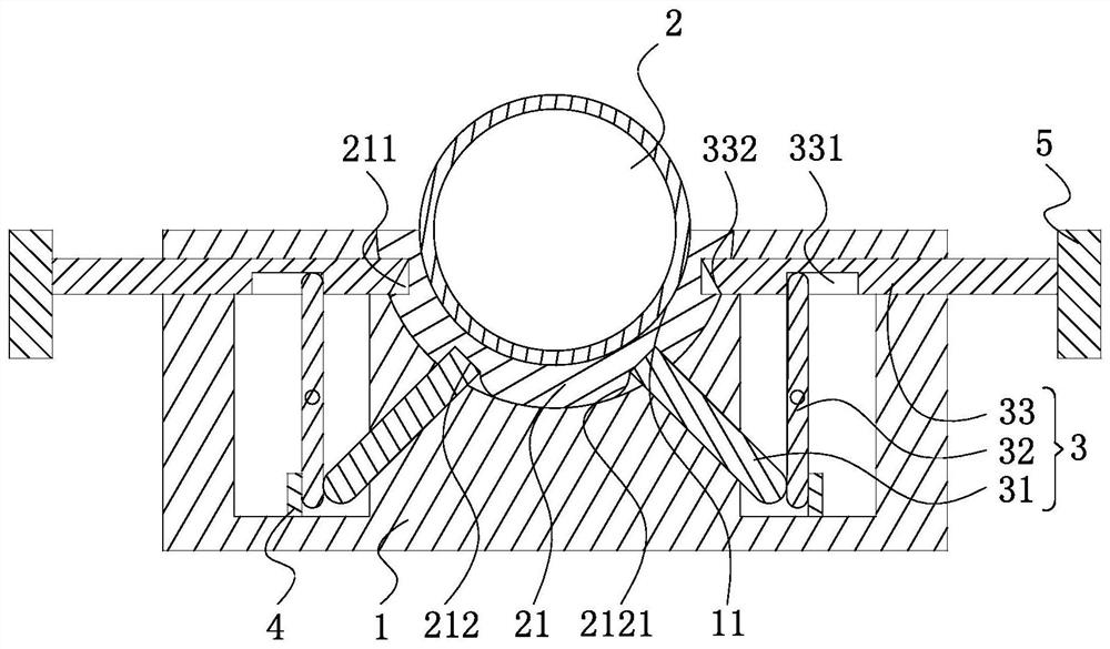 A municipal pipeline construction structure and method thereof